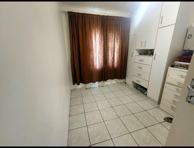 3 BEDROOM FREESTANDING TO LET IN VANROVA